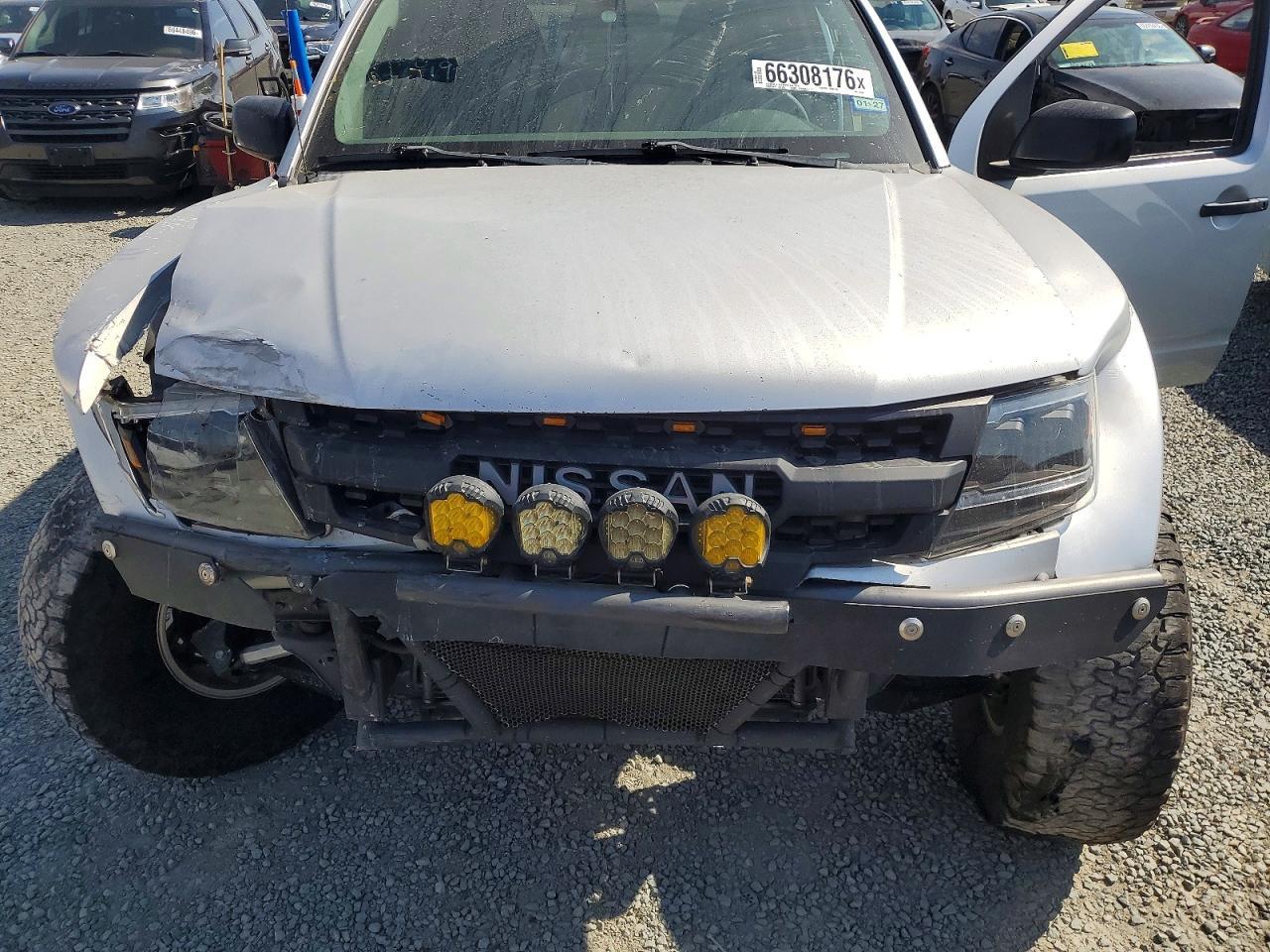 2016 Nissan Frontier SV