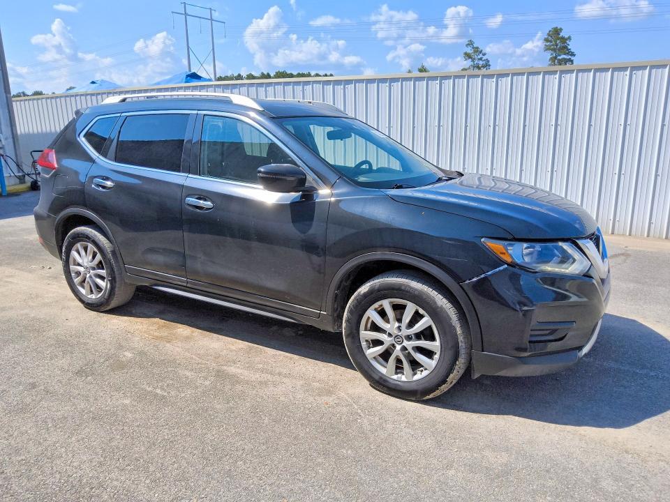 2018 Nissan Rogue sv