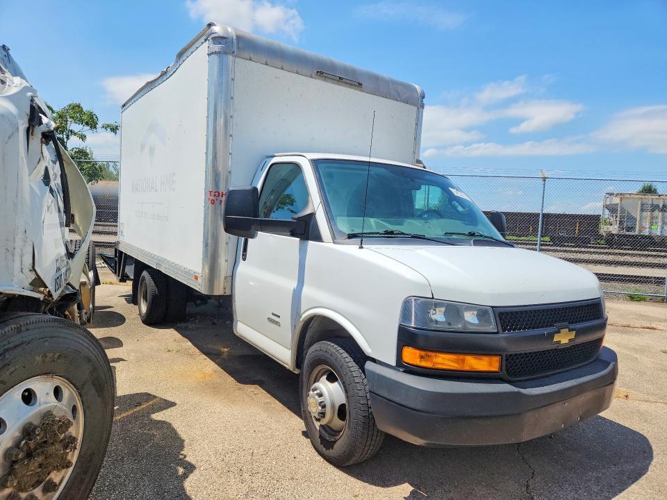 2020 Chevrolet Express BOX Truck