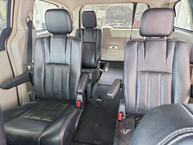 2012 Chrysler Town & Country Touring