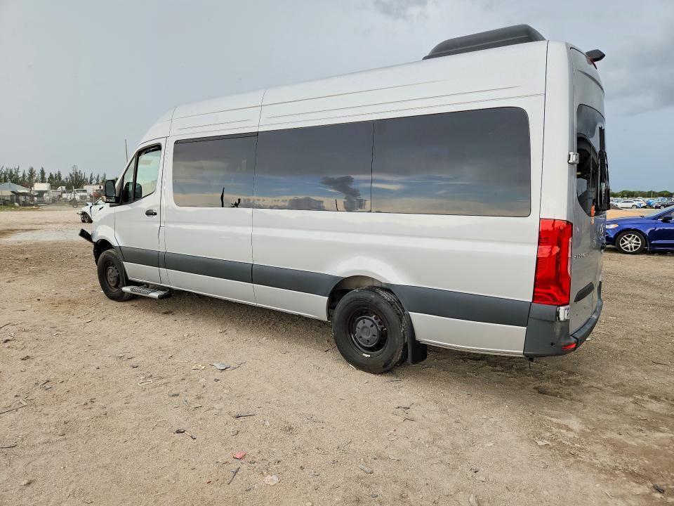 2024 Mercedes-Benz Sprinter 2500