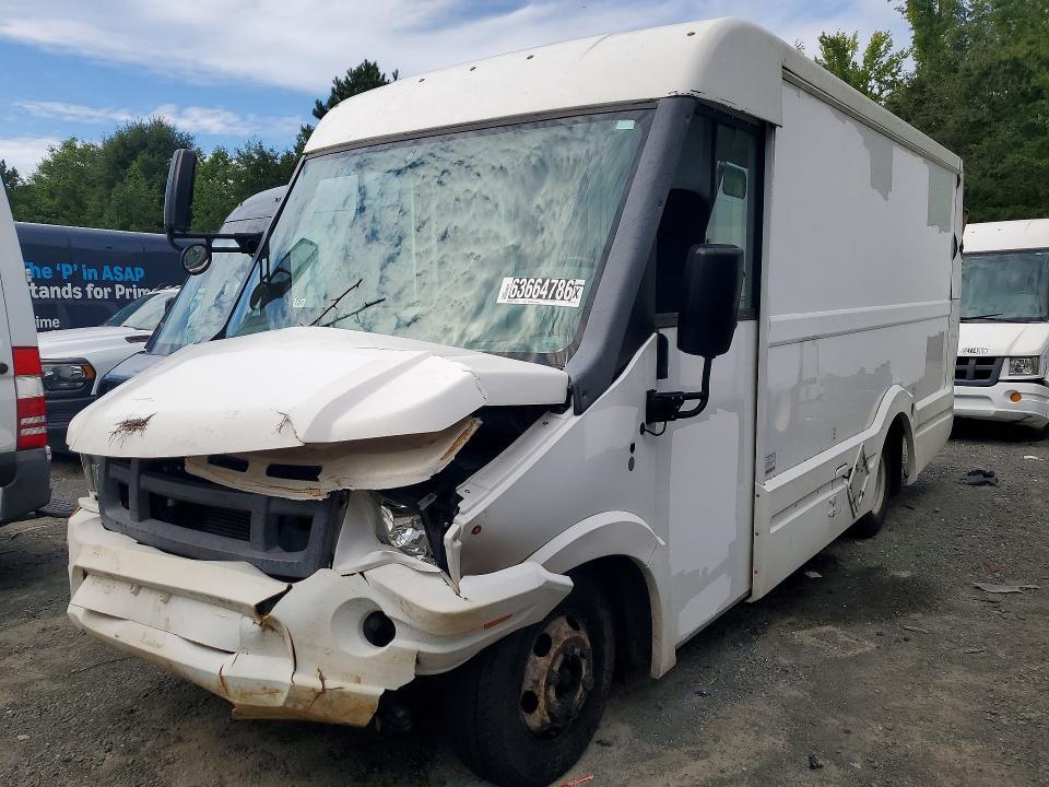 2018 Isuzu Reach Delivery Truck