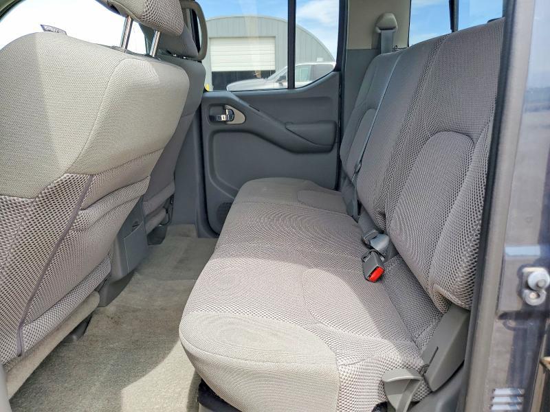 2015 Nissan Frontier S