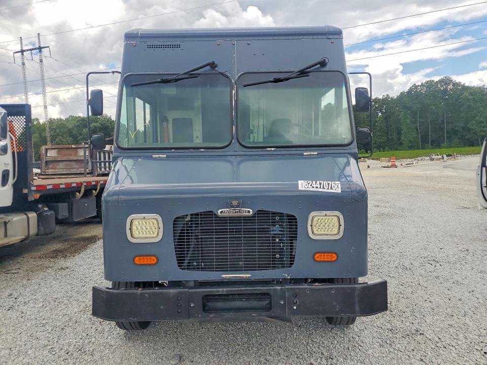 2021 Freightliner MT45G Chassis Delivery Truck