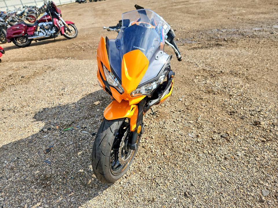 2025 Kawasaki EX650 P
