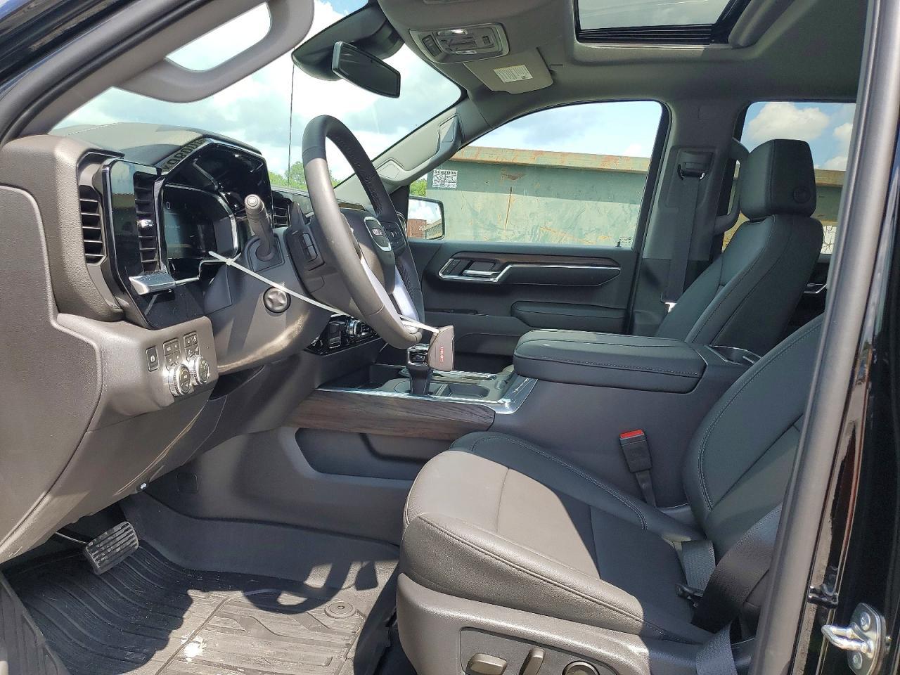 2026 GMC Sierra K1500 SLT