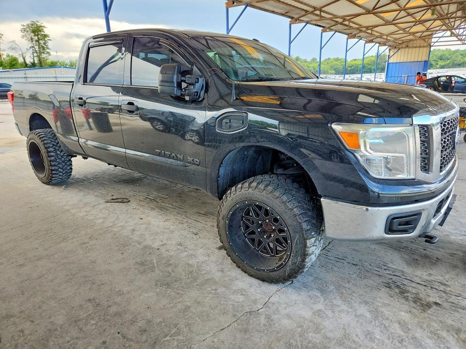 2017 Nissan Titan XD SV