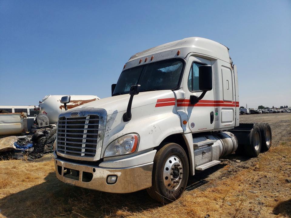2018 Freightliner Cascadia 125