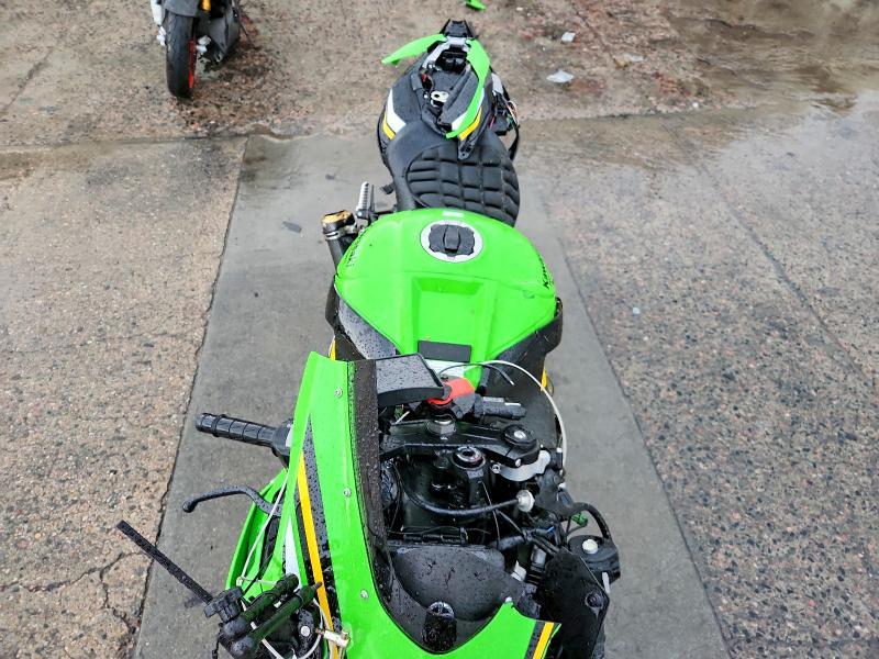 2025 Kawasaki ZX1002 L