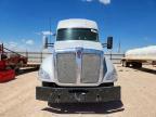 2016 Kenworth T680 Semi Truck