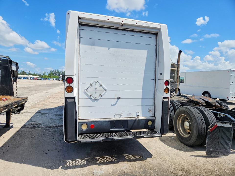 2013 Isuzu NPR HD Delivery Truck