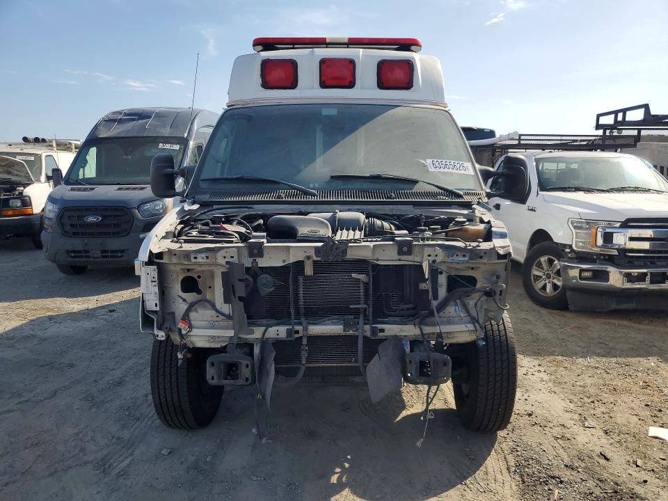 2012 Ford Econoline E350 Super Duty Van
