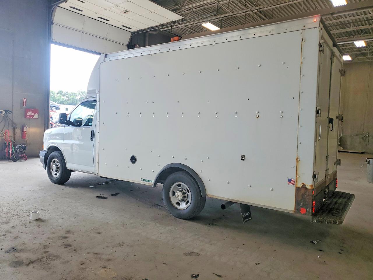 2018 Chevrolet Express Delivery Truck