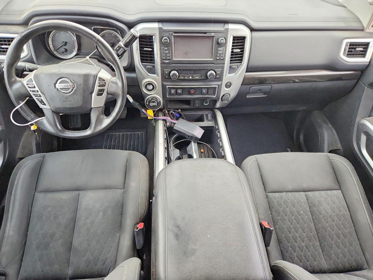 2018 Nissan Titan 4WD V8 Crew Cab 5.6L SV