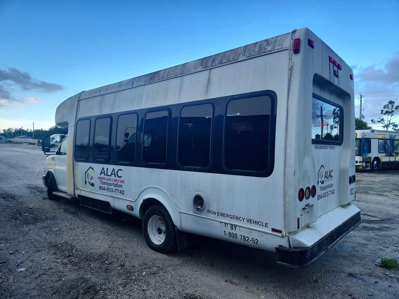 2012 Chevrolet Express G4500 Shuttle Bus