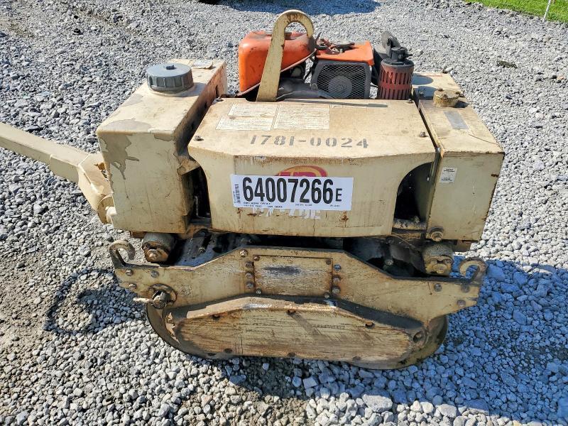 1990 Inger-Rand 1990 INGERSOLL-RAND Double Drum Roller