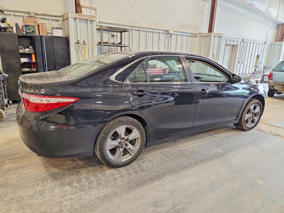 2017 Toyota Camry Hybrid le