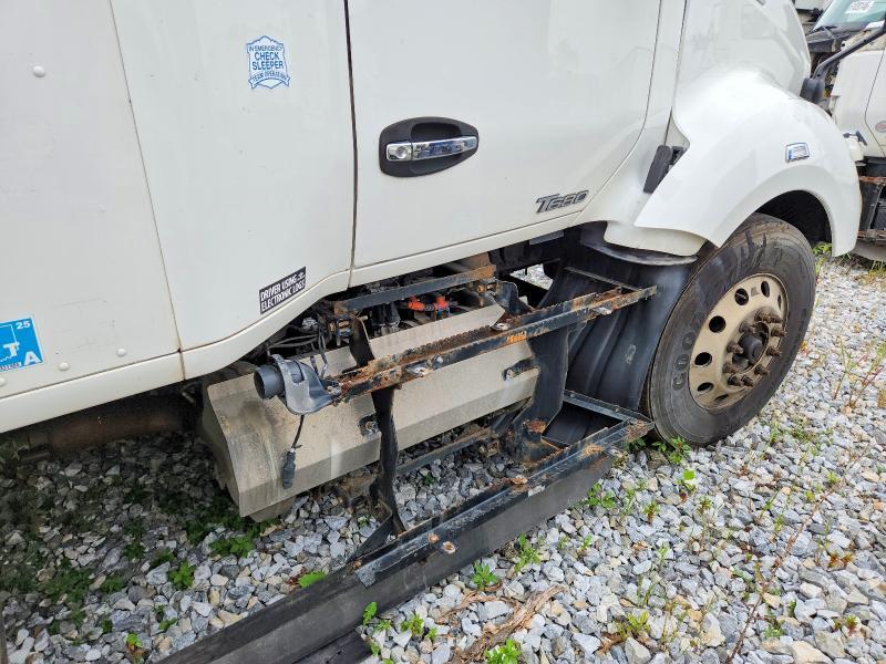 2019 Kenworth T680 Semi Truck