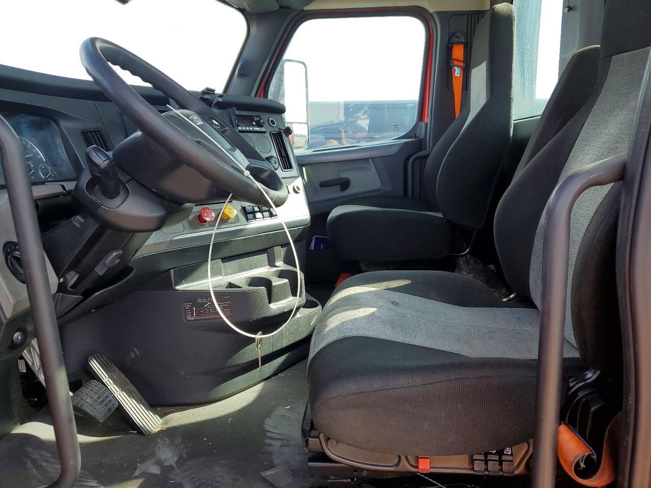 2022 Freightliner Cascadia 1-Semi Truck