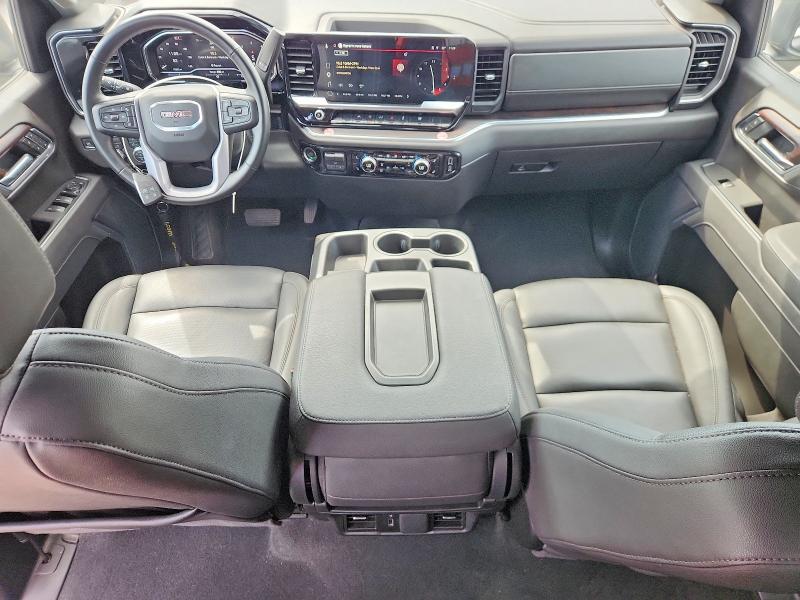 2025 GMC Sierra K1500 SLT