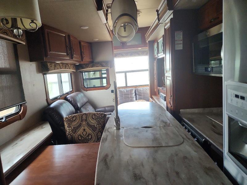 2016 Redwood 2016 Cross Roads RED Wood Camper