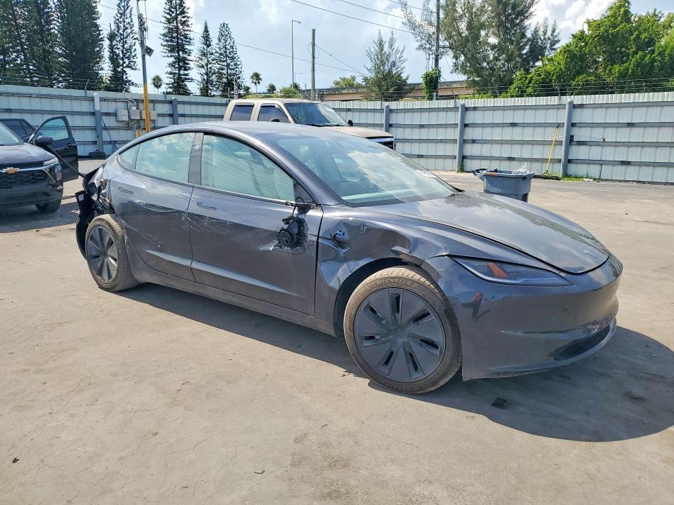 2025 Tesla Model 3