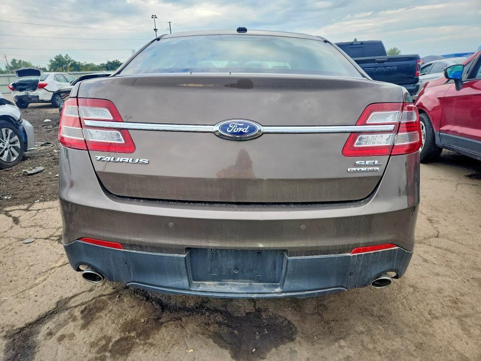 2015 Ford Taurus SEL