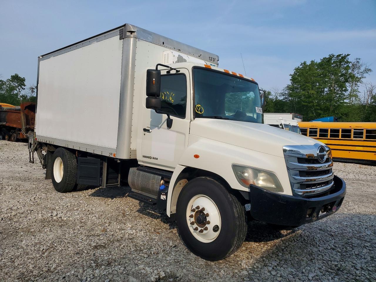2015 Hino 258 268