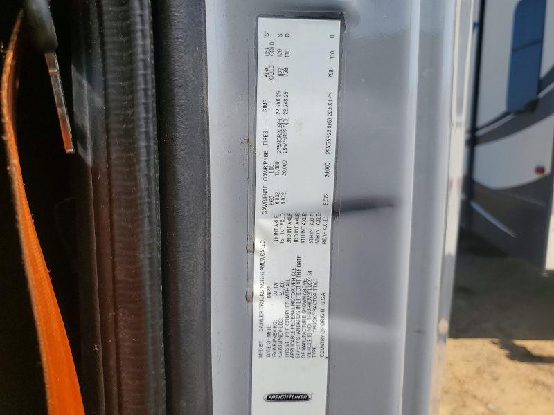 2023 Freightliner Cascadia 126