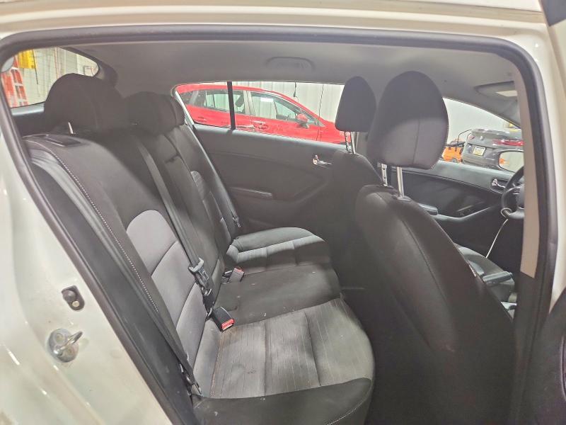 2016 KIA Forte5 lx