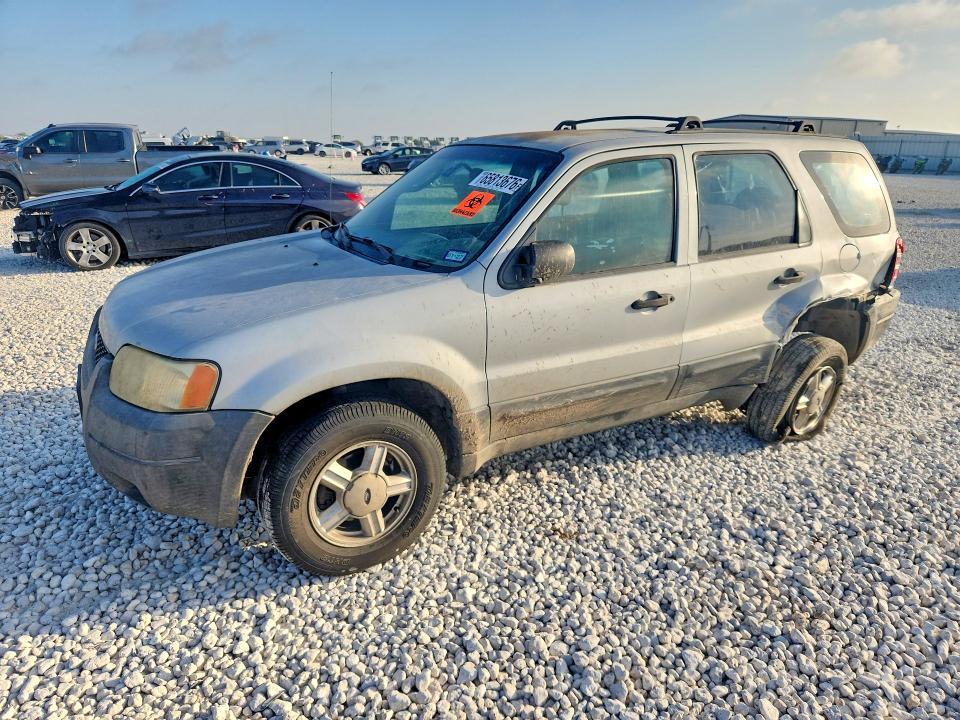 2004 Ford Escape XLS