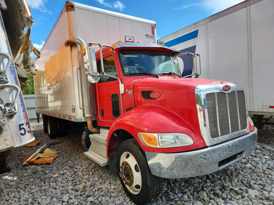 2014 Ptrb 2014 Peterbilt 352 BOX Truck