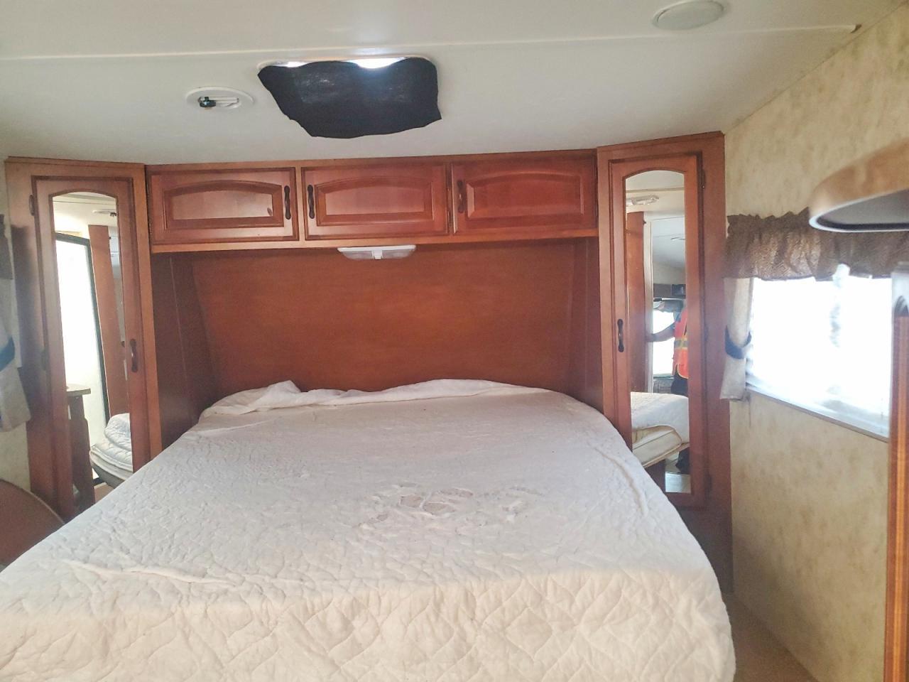2012 Chaparral 5th Wheel
