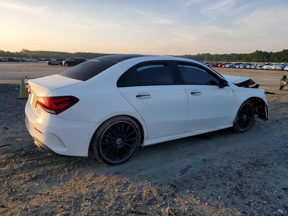 2019 Mercedes-Benz A 220