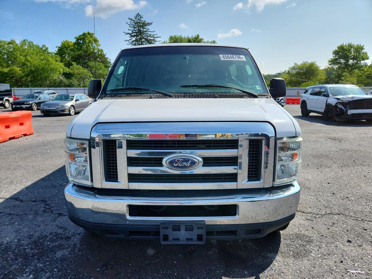 2013 Ford Econoline E350 Super Duty Wagon