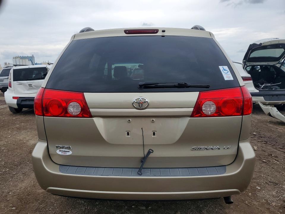 2008 Toyota Sienna le 8-passenger