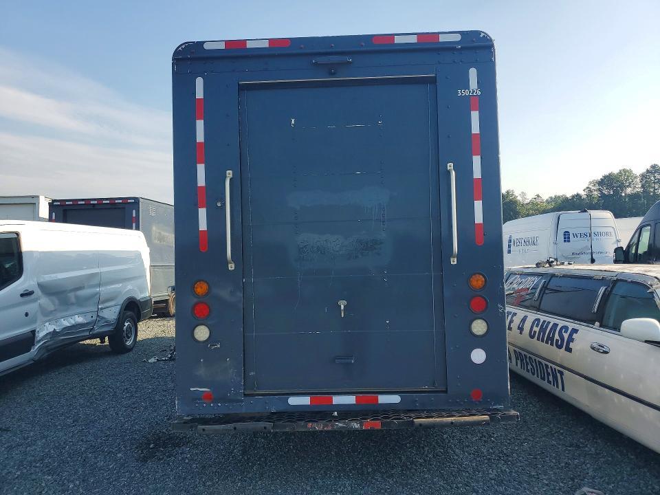 2020 Freightliner MT45G Chassis Delivery Truck