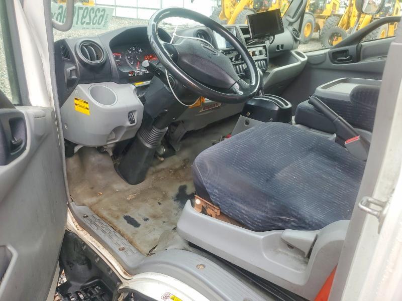 2018 Hino 195 BOX Truck