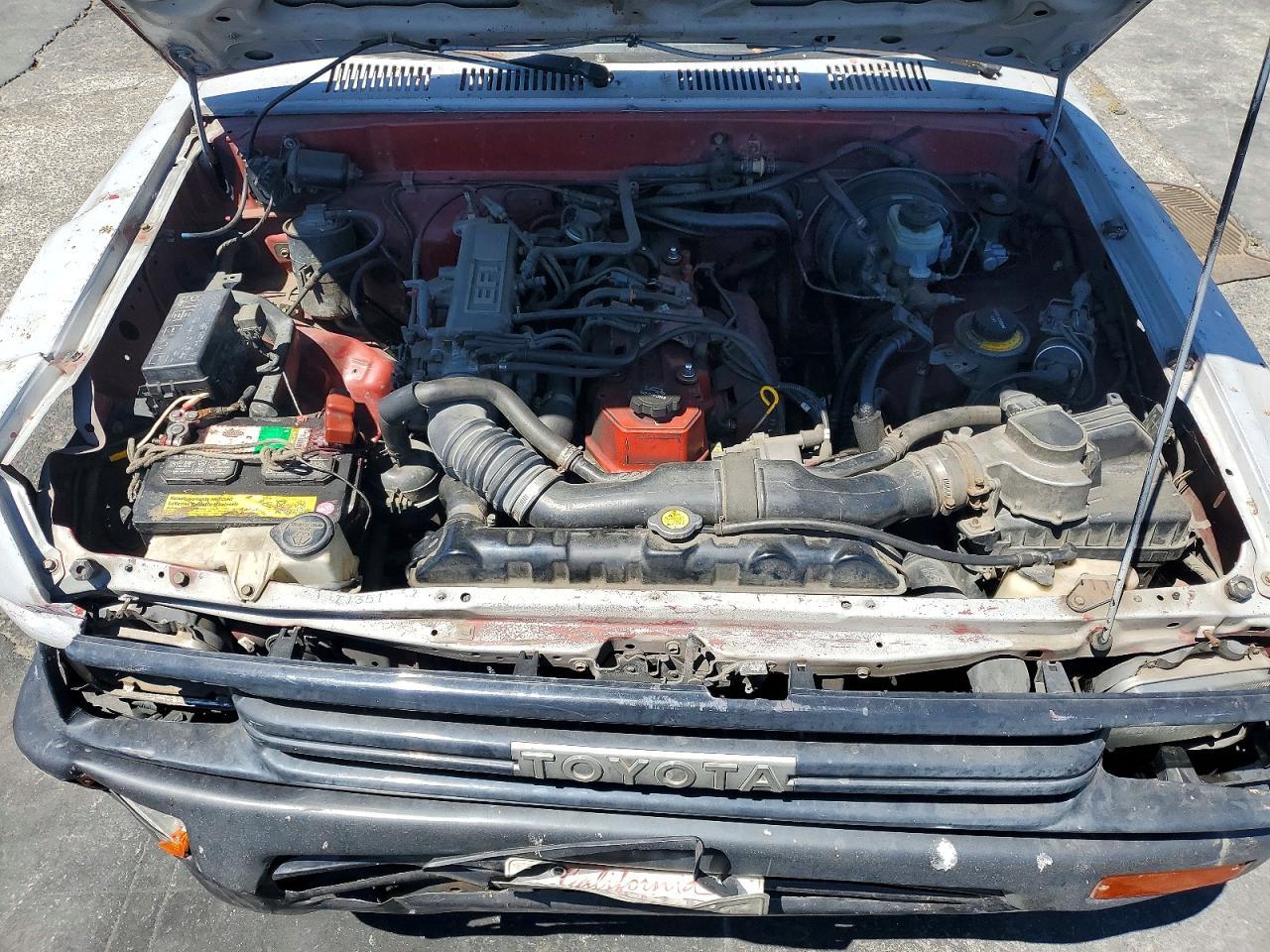 1989 Toyota Pickup Deluxe
