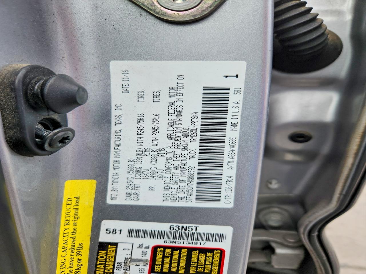 2017 Toyota Tacoma SR