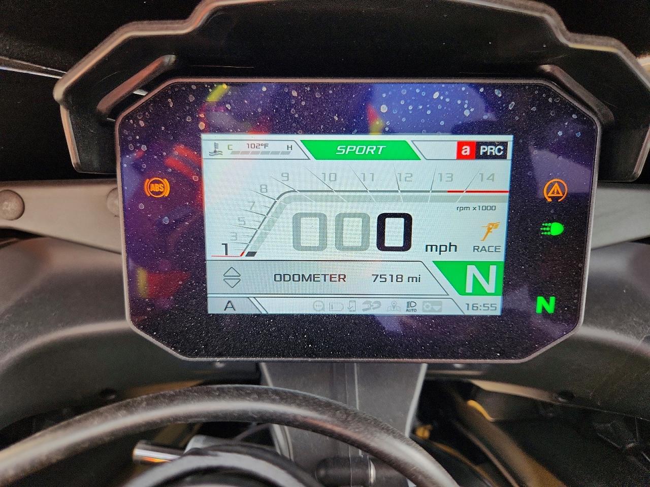 2021 Aprilia RSV4 1100