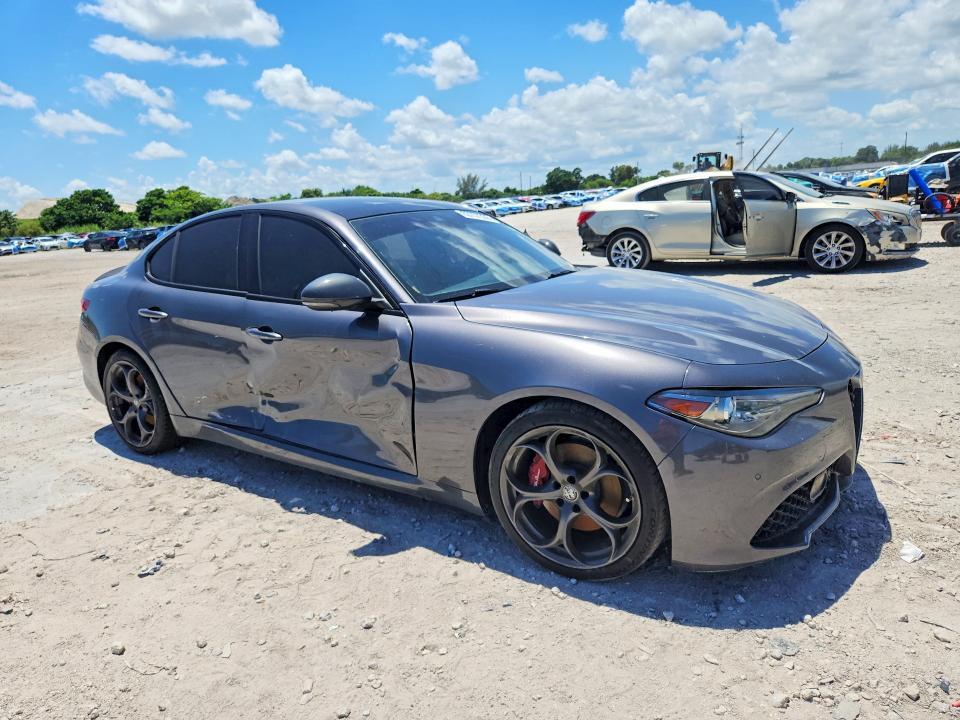 2020 Alfa Romeo Giulia TI