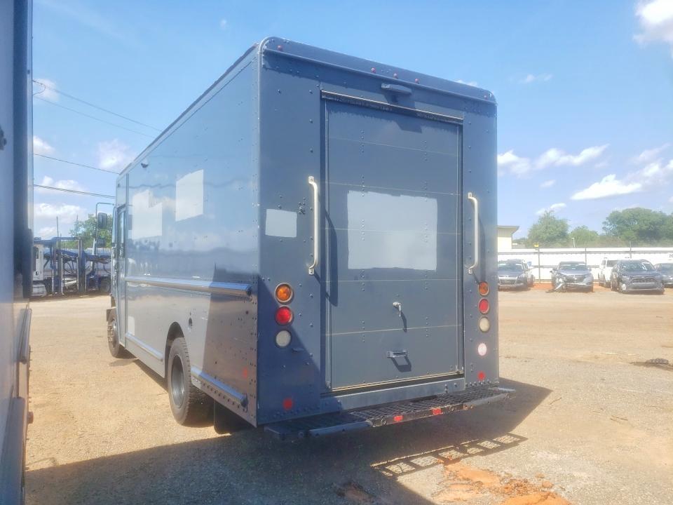 2020 Freightliner MT45G Chassis Delivery Truck