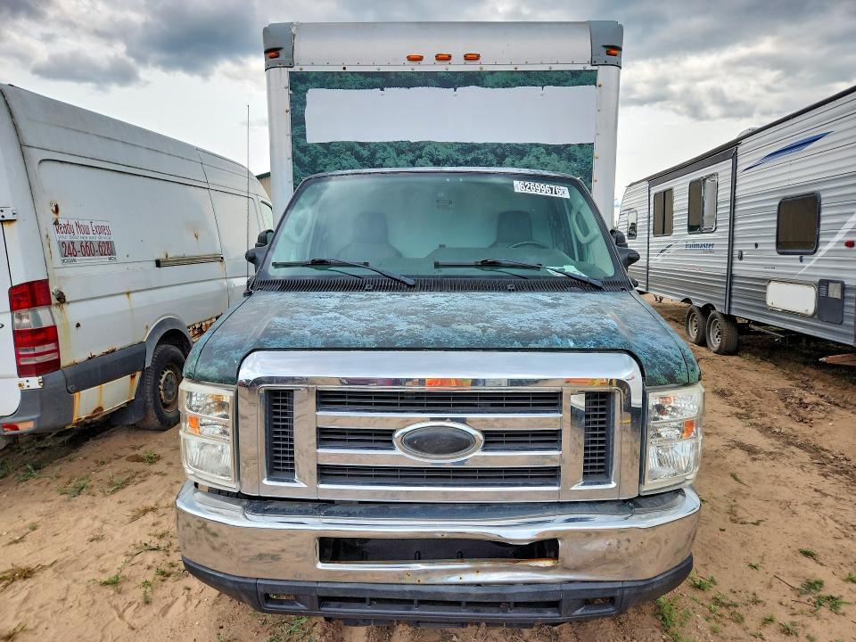 2015 Ford E350 BOX Truck
