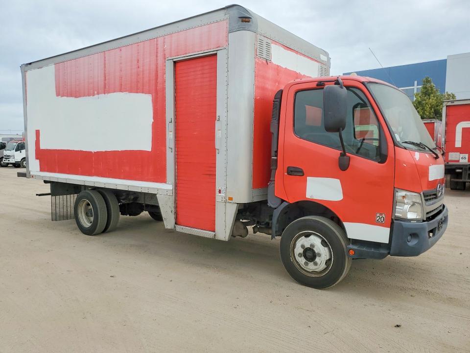 2018 Hino 195