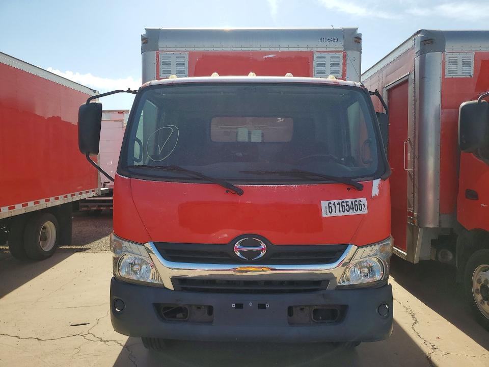2017 Hino 195 BOX Truck