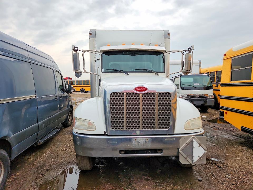 2016 Peterbilt Truck 2016  337-BOX Truck