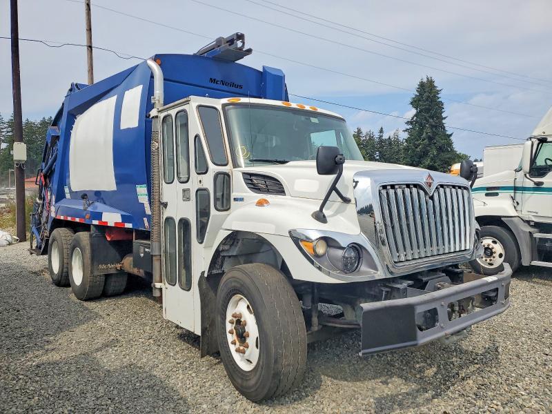 2010 International 7400 Refuse Truck