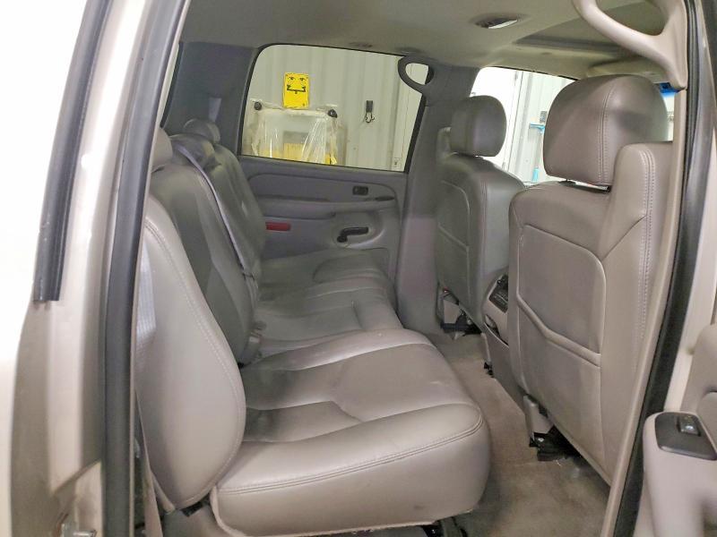 2005 Chevrolet Suburban C1500