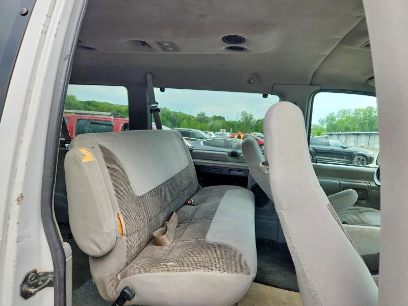 1999 Ford Econoline E350 Super Duty Wagon